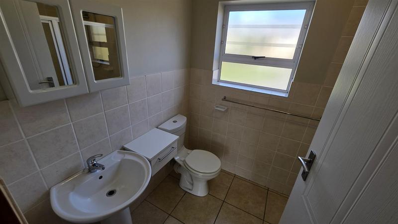 2 Bedroom Property for Sale in Reebok Western Cape